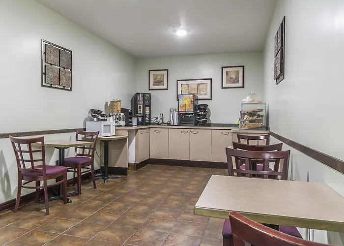 Econo Lodge Huntsville - Hunters Bay