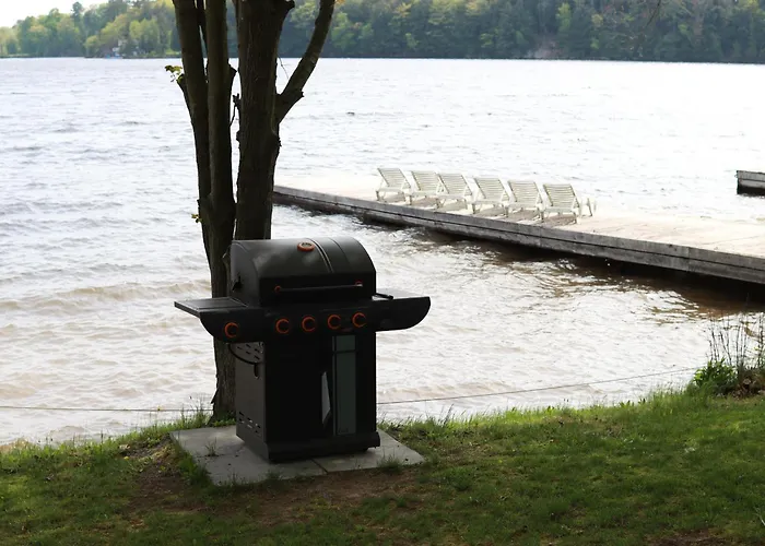 Beachside On Lake Muskoka